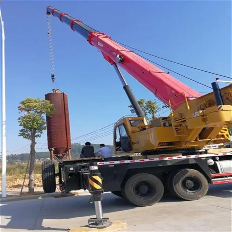 梁子湖专业吊车租赁多少钱