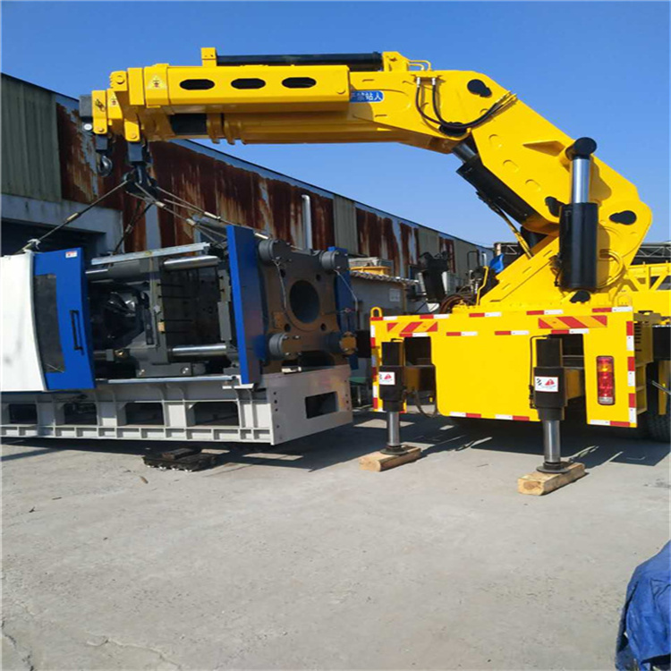 梁子湖 大吨位折臂吊出租费用解析：一小时租赁多少钱