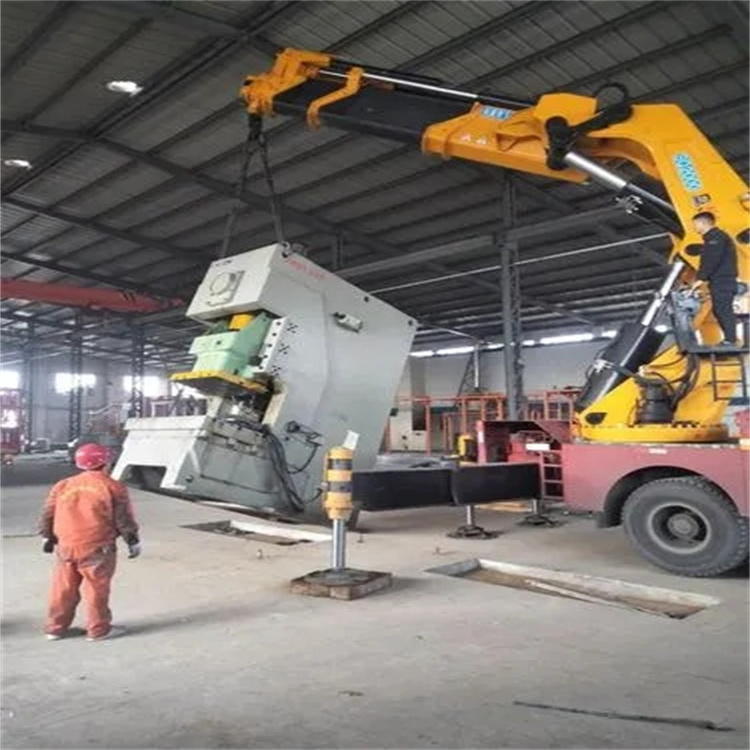 梁子湖80吨折臂吊车出租附近电话