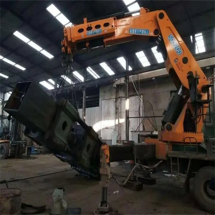 梁子湖130吨折臂吊车出租吊机租赁附近电话